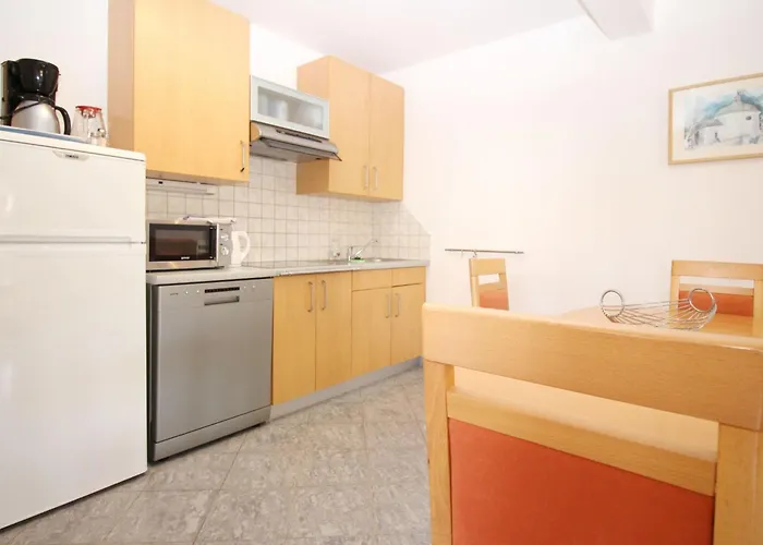 Apartament In Mit Eigener Terrasse By Interhome *