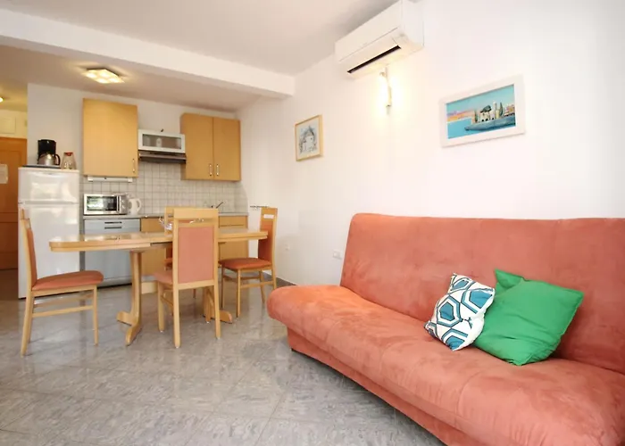 In Mit Eigener Terrasse By Interhome * Baška