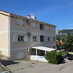 شقة In Mit Eigener Terrasse By Interhome باشْكا